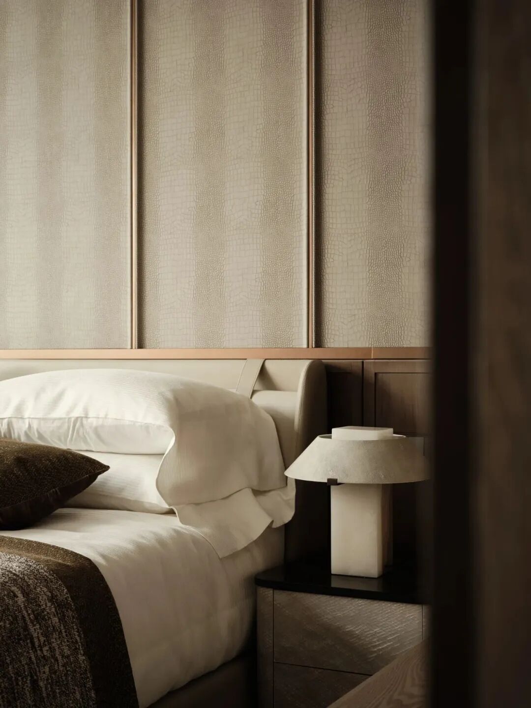 首发 轻奢样板间，家也可以这么有气场-56