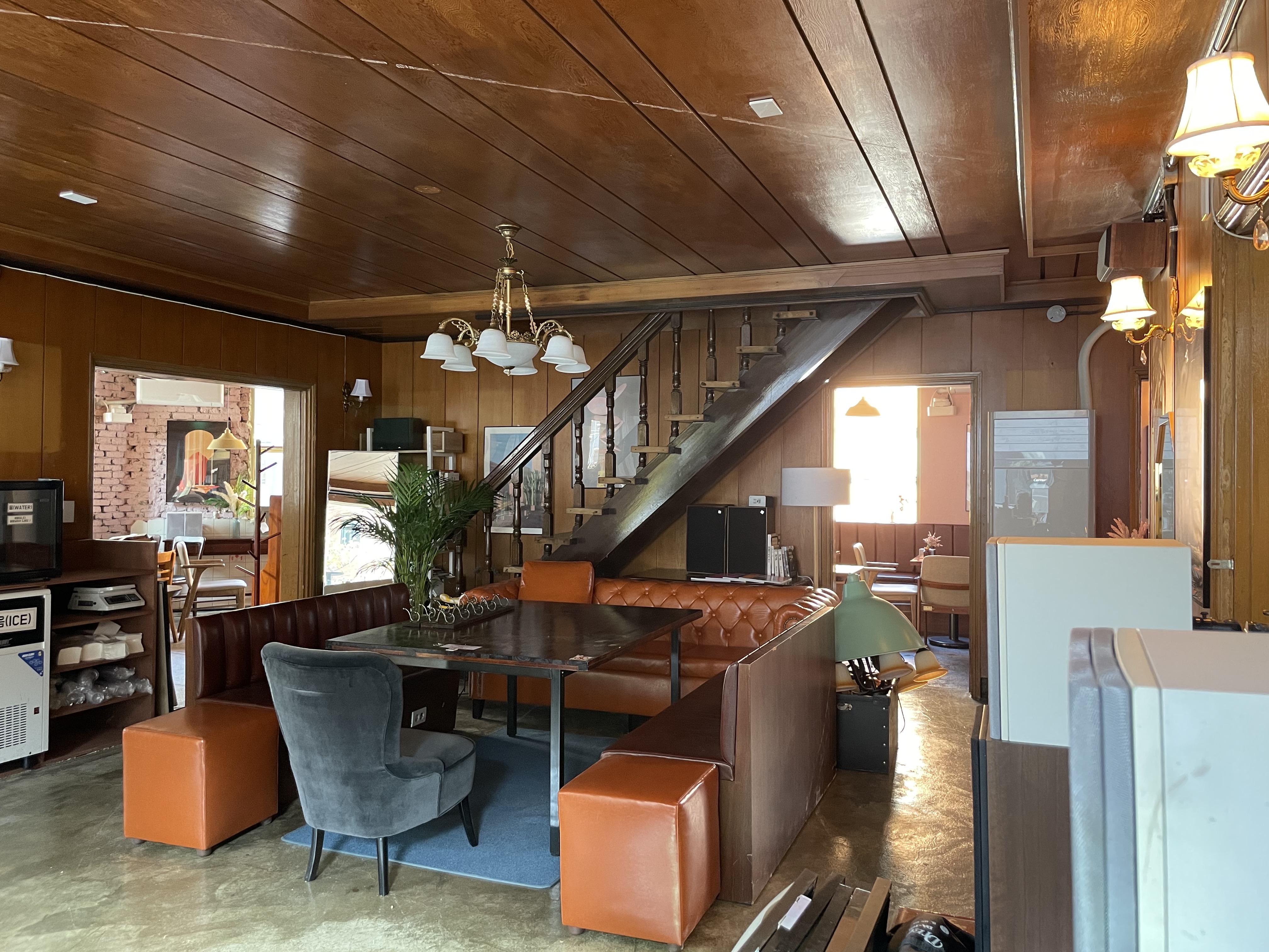 诺加里什珀餐厅 | 复古与现代的完美融合-5