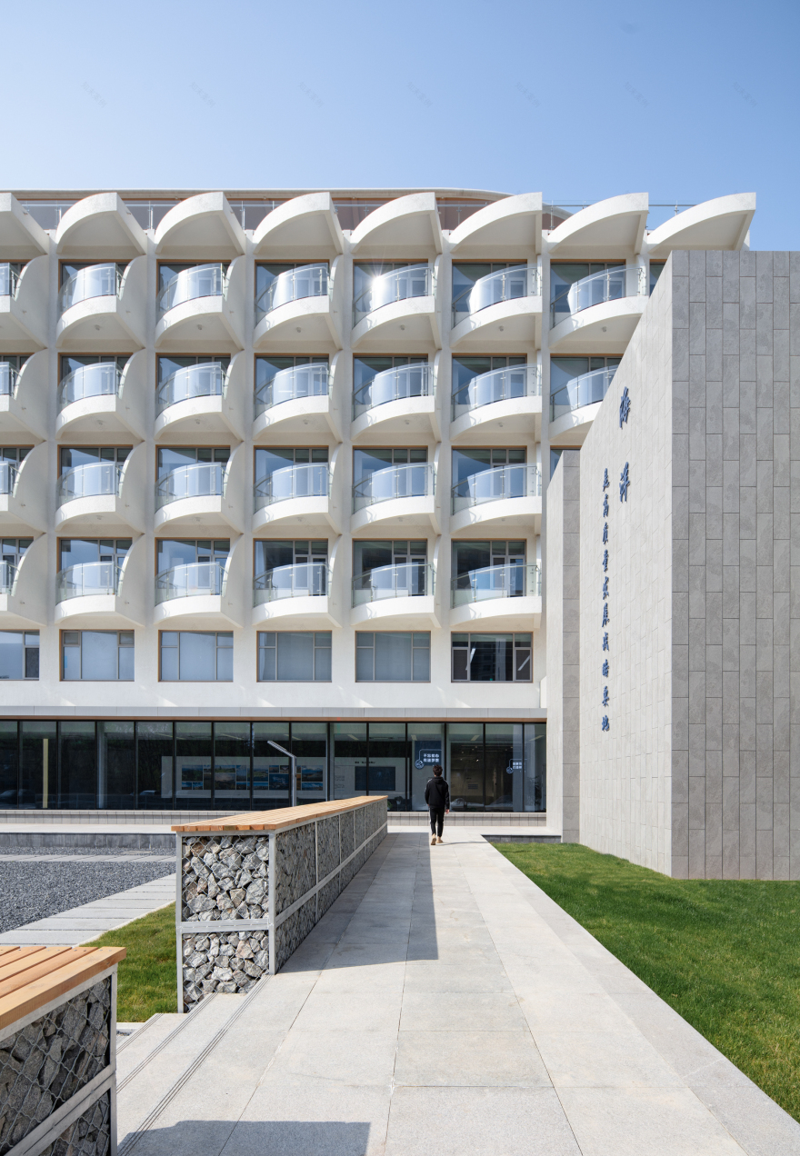 Renovation of the Headquaters of Yantai Marine Economic Innovation Zone / SHUISHI-26