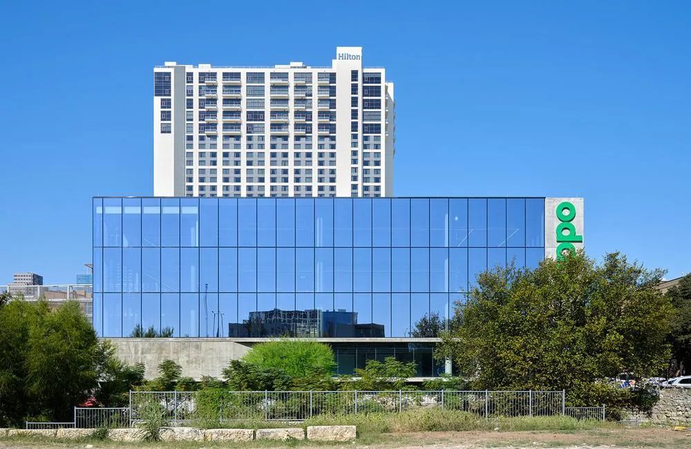 Waterloo Central · 极简精致工业风工作空间丨美国丨Runa Workshop-11