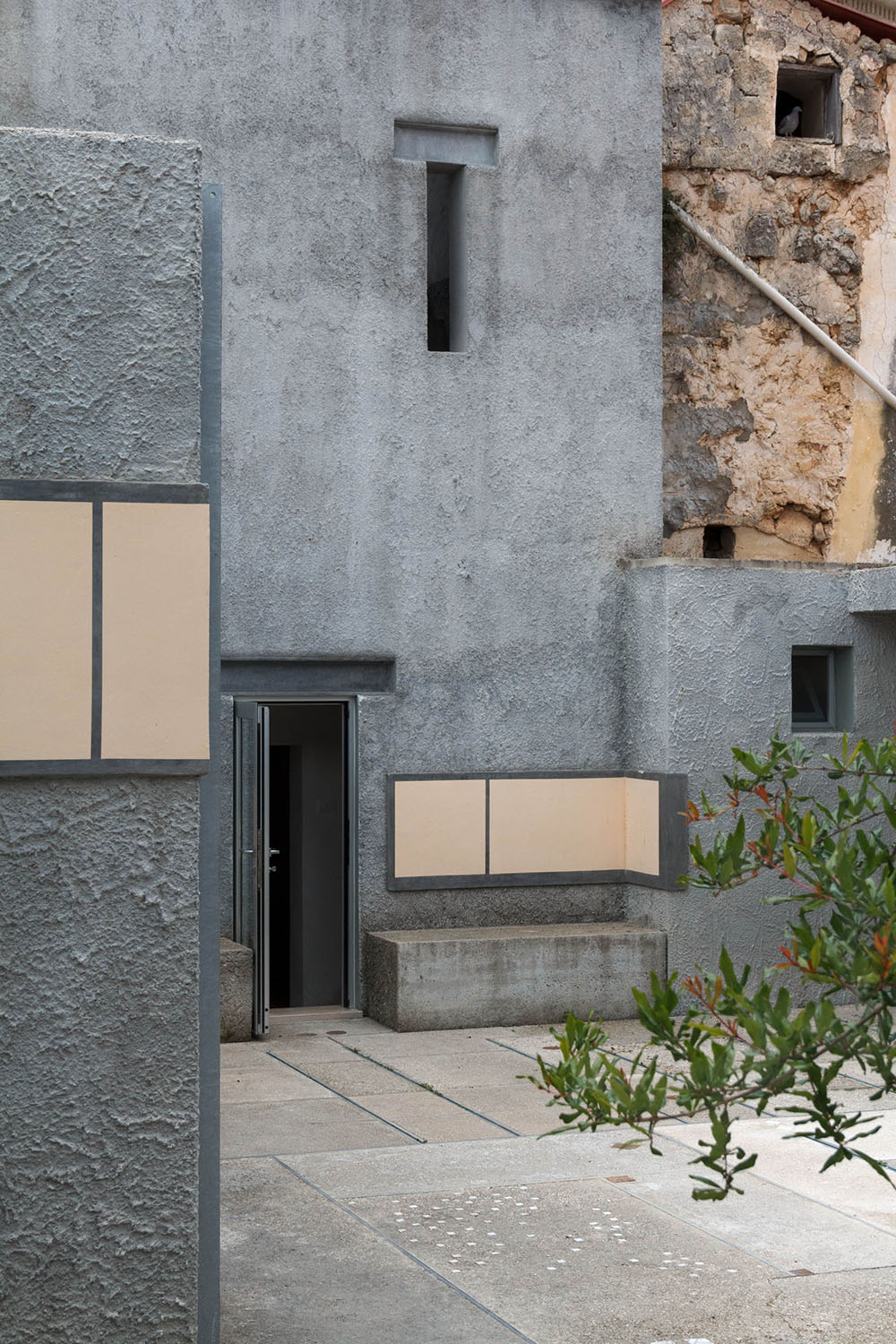 Kiasmo Headquarters ⏤ Where Philology of History Leaves Rhetoric and Becomes Contemporaneity  — anniversary magazine-0