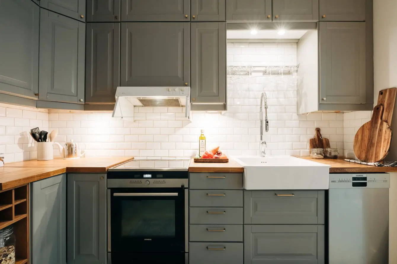 斯德哥尔摩独特设计公寓 | 古典与现代的完美融合-9