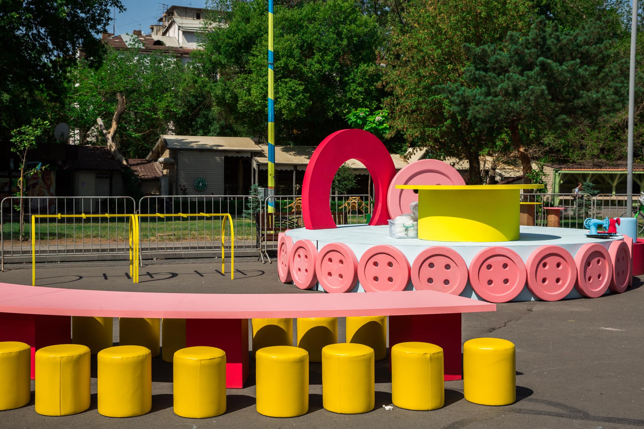 “Come to the Playground”活动布置-12