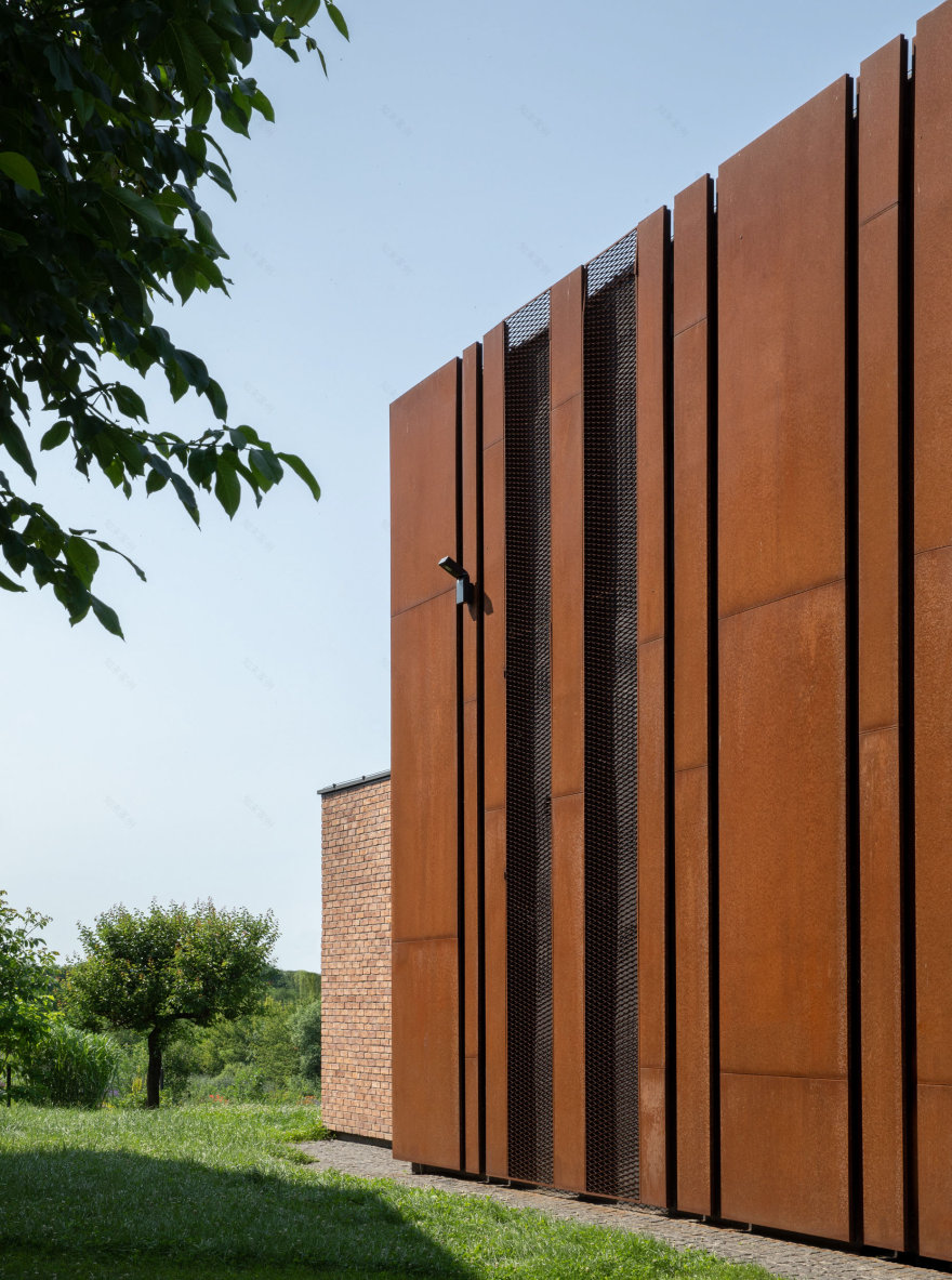 MRIIA 之家
注:由于MRIIA不是常见词汇,不清楚其确切含义,这里按照原文保留其形式进行翻译 丨乌克兰基辅丨MAKHNO Studio和Illia Tovstonog-49