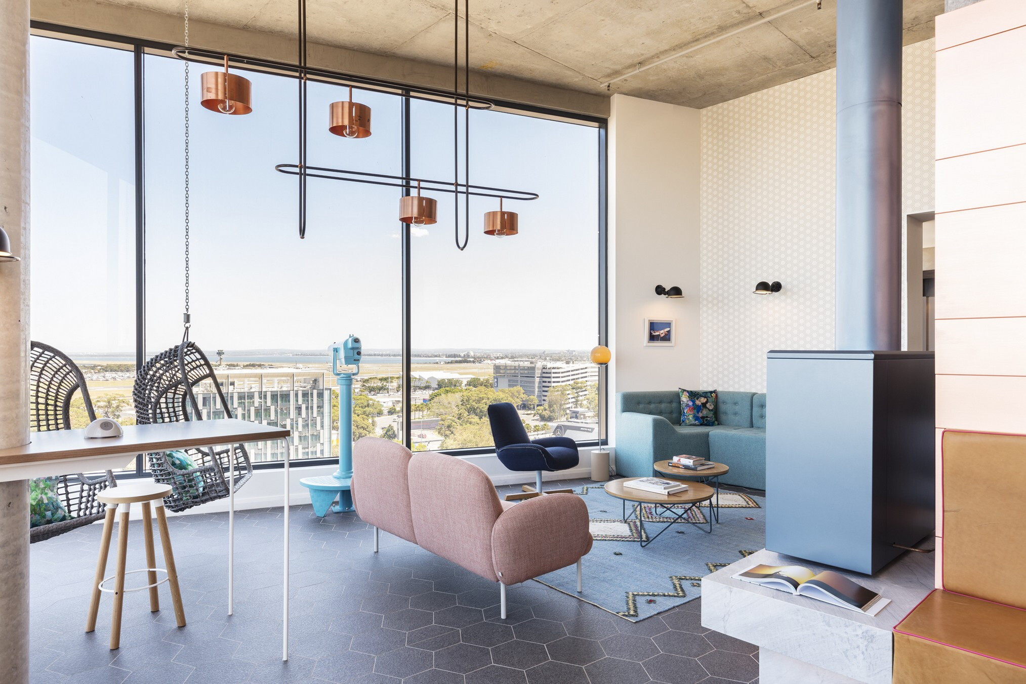 颠覆传统,澳大利亚“Felix 酒店”呈现 60 年代航空黄金时代-25