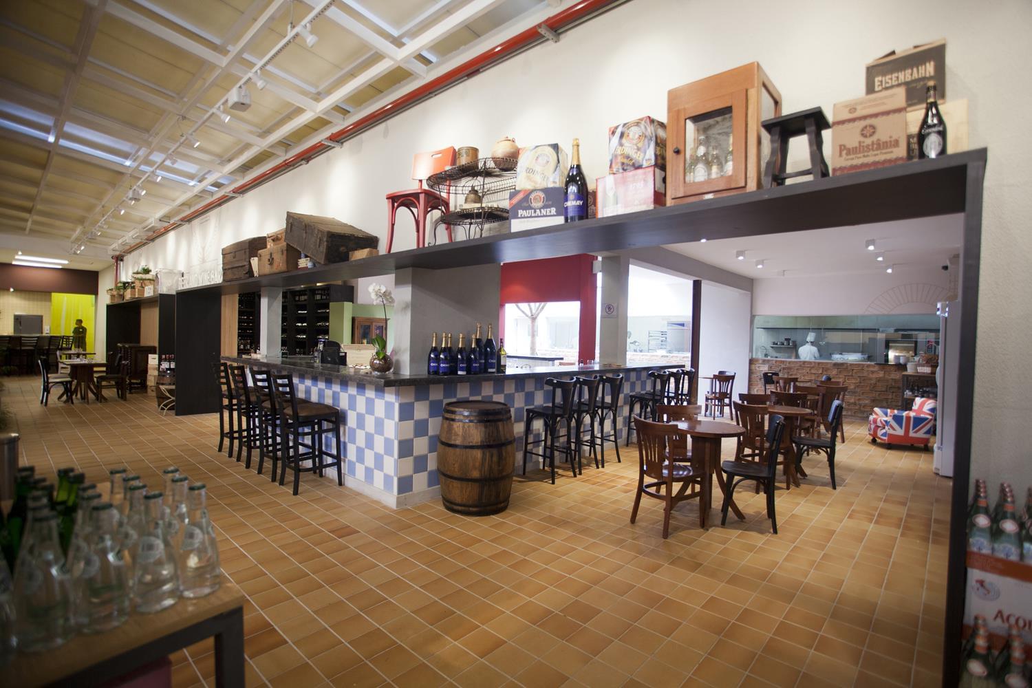 Eat...餐厅 | 现代工业风设计，强调食品特色-4