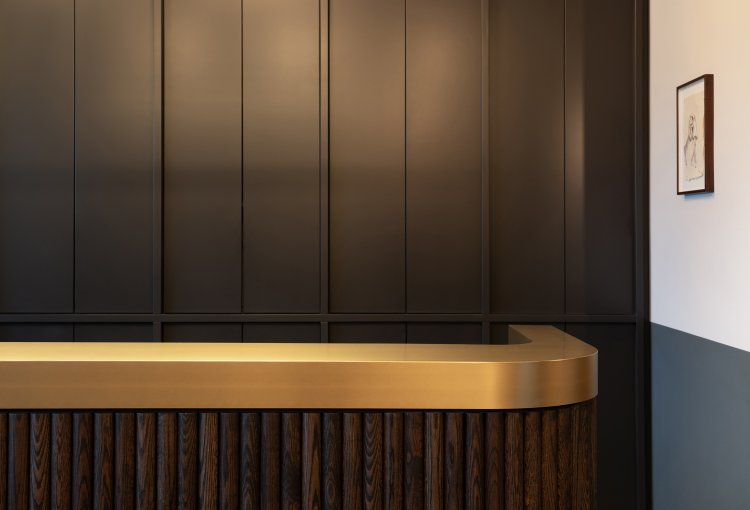 耳鼻喉科诊所CAR07
注:HNO在德语中是Hals-Nasen-Ohren的缩写,即耳鼻喉;Arztpraxis是德语诊所的意思 丨德国柏林-0