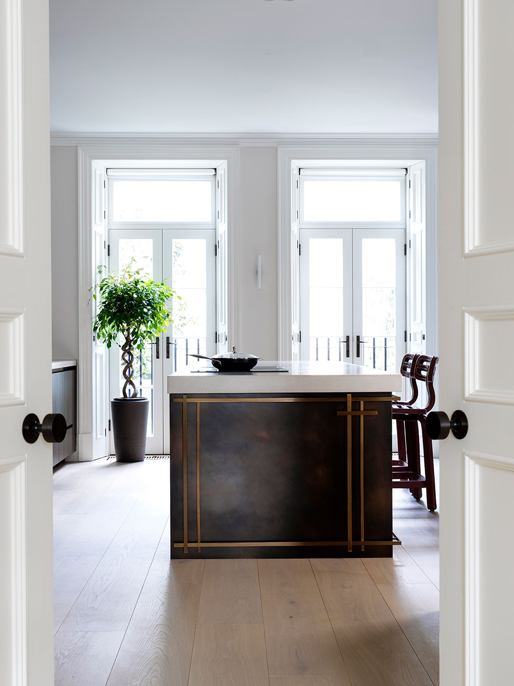 伦敦优雅新古典公寓设计-5