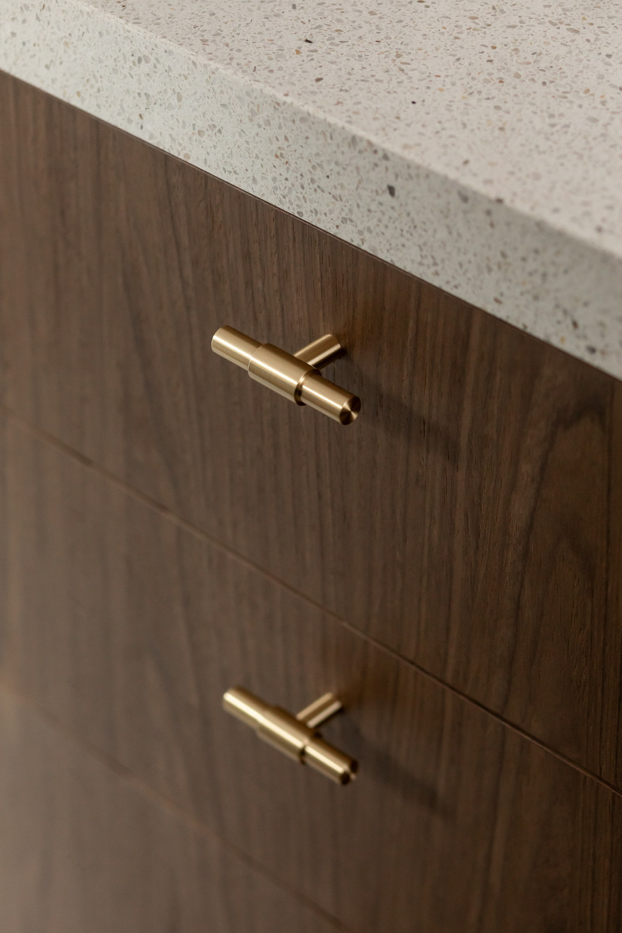 青山别墅(注:house常见可译为房子、住宅、别墅等,这里结合语境GREEN HILLS(青山),别墅表意更合适) 丨UkraineKyiv丨YD interior studio-19