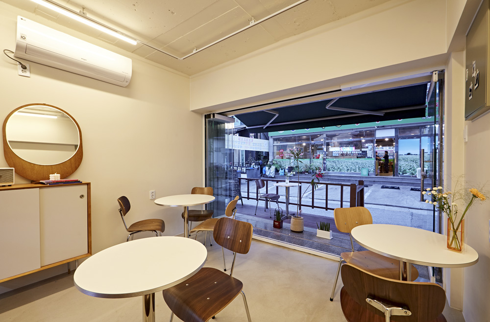 极简风格 13 坪甜品店设计-6