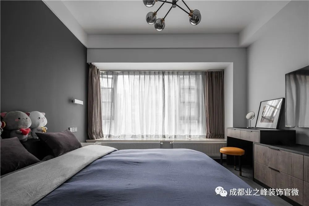 蓝光公园华府 | 170㎡现代简约之家,低饱和度灰色调的舒适生活-34