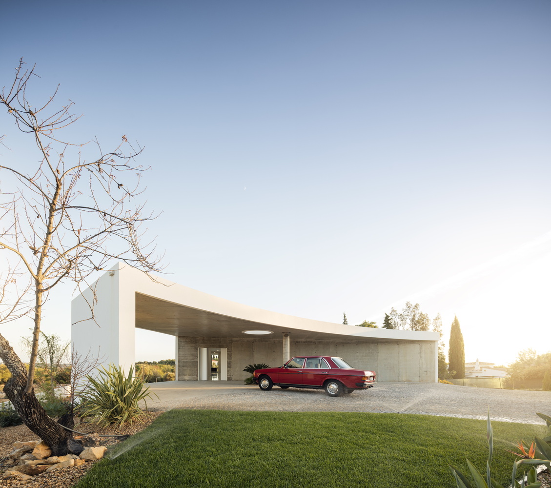 House in Alcalar  Vitor Vilhena Arquitectura-32