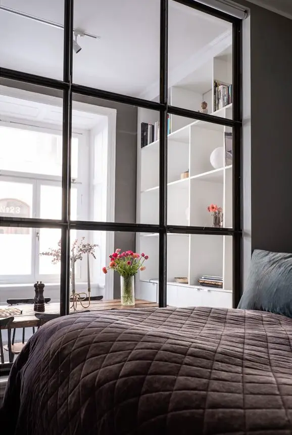 斯德哥尔摩大型工作室的玻璃卧室设计-15