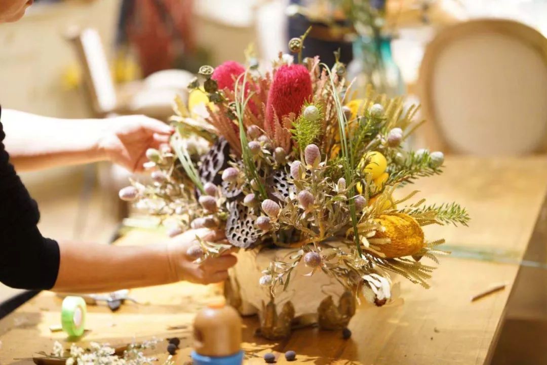 浪漫花艺装点白鲸餐厅,温暖冬日空间-26