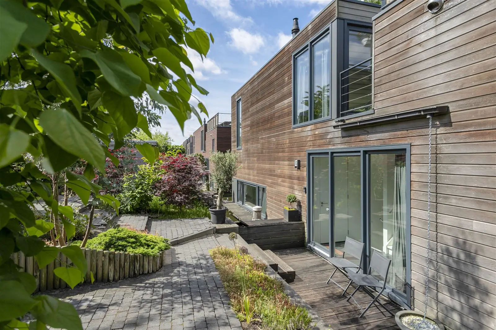 Amsterdam 水岸木屋 | 现代设计与自然美景的完美融合-17