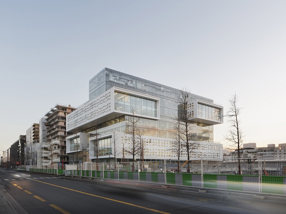 跨越铁道的巴黎 Panorama 办公大楼-2