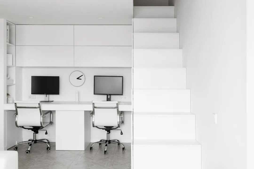 现代黑白色调 loft 公寓丨白俄罗斯明斯克丨Andrew & Darya Zhlobich-48