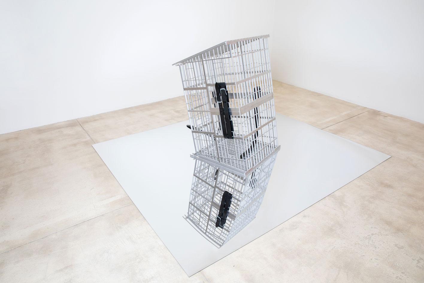 束缚与自由 | Monica Bonvicini 的"Stagecage"艺术展-6