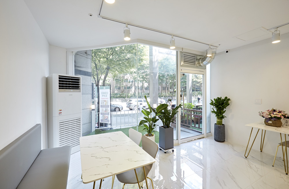 20 平米甜蜜咖啡馆，打造温馨室内空间-12