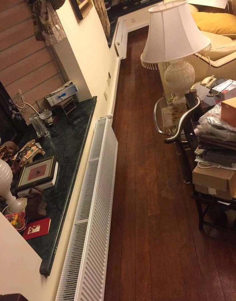 
徐汇区华山路明装暖气片安装效果图 -1