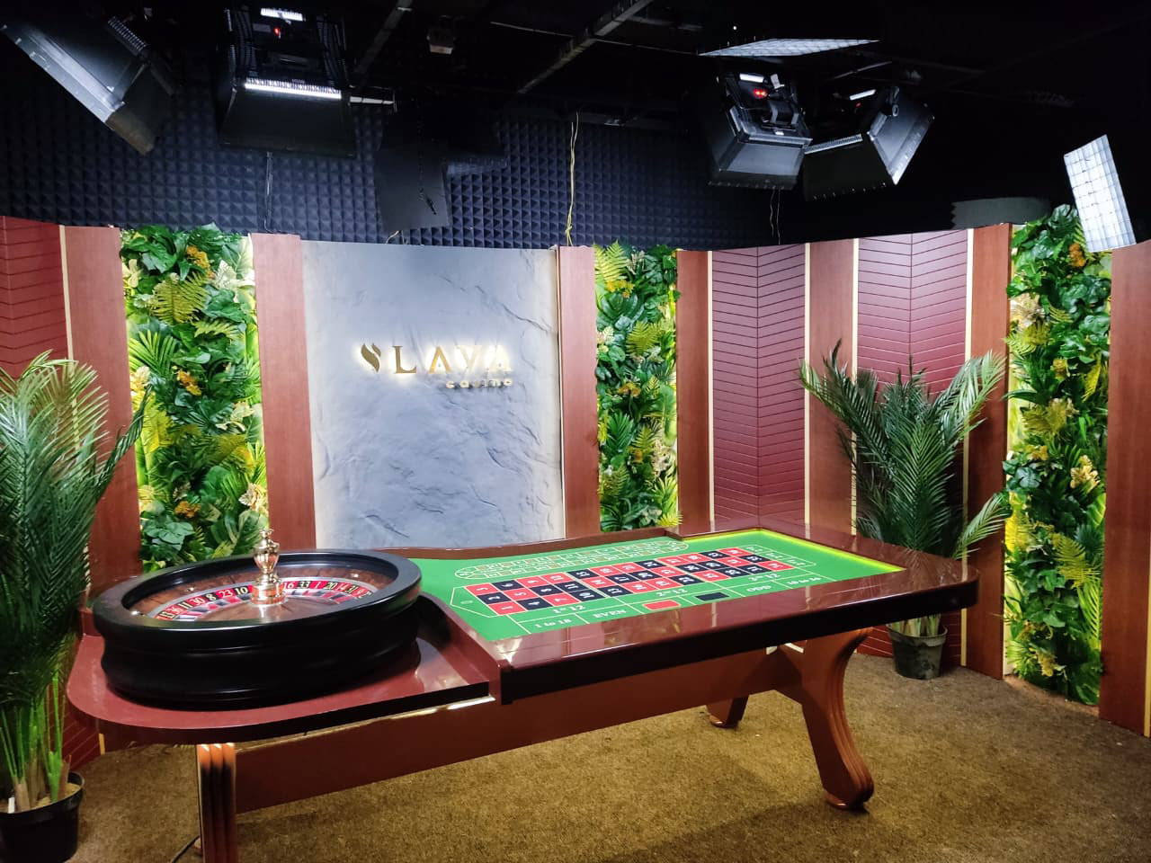 Brazilian Roulette VIP Room | Exclusive Casino Interior-6