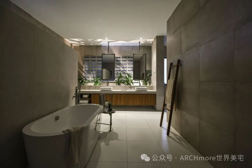 马来西亚的老房子改造的极简乡村住宅-23