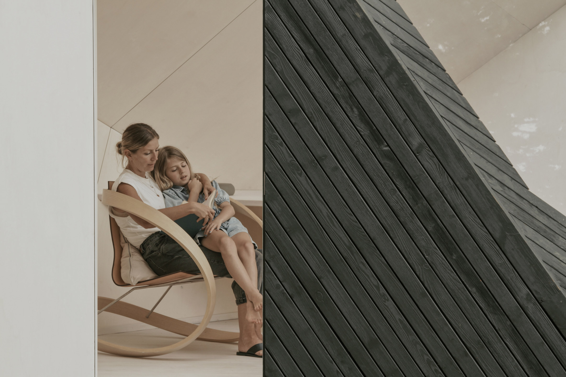 木雕塑般的远程办公空间-10