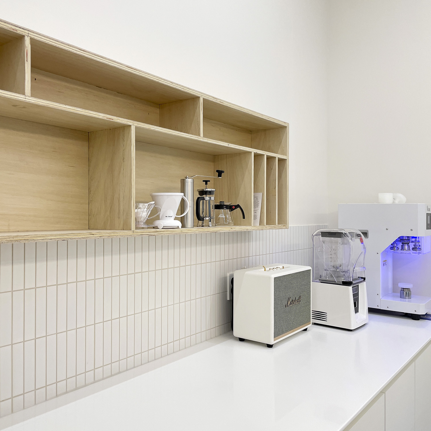 18 平米极简咖啡厅，呈现温馨早午餐空间-9