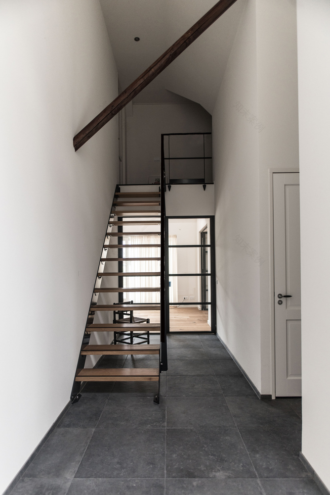 荷兰农舍的现代改造-26