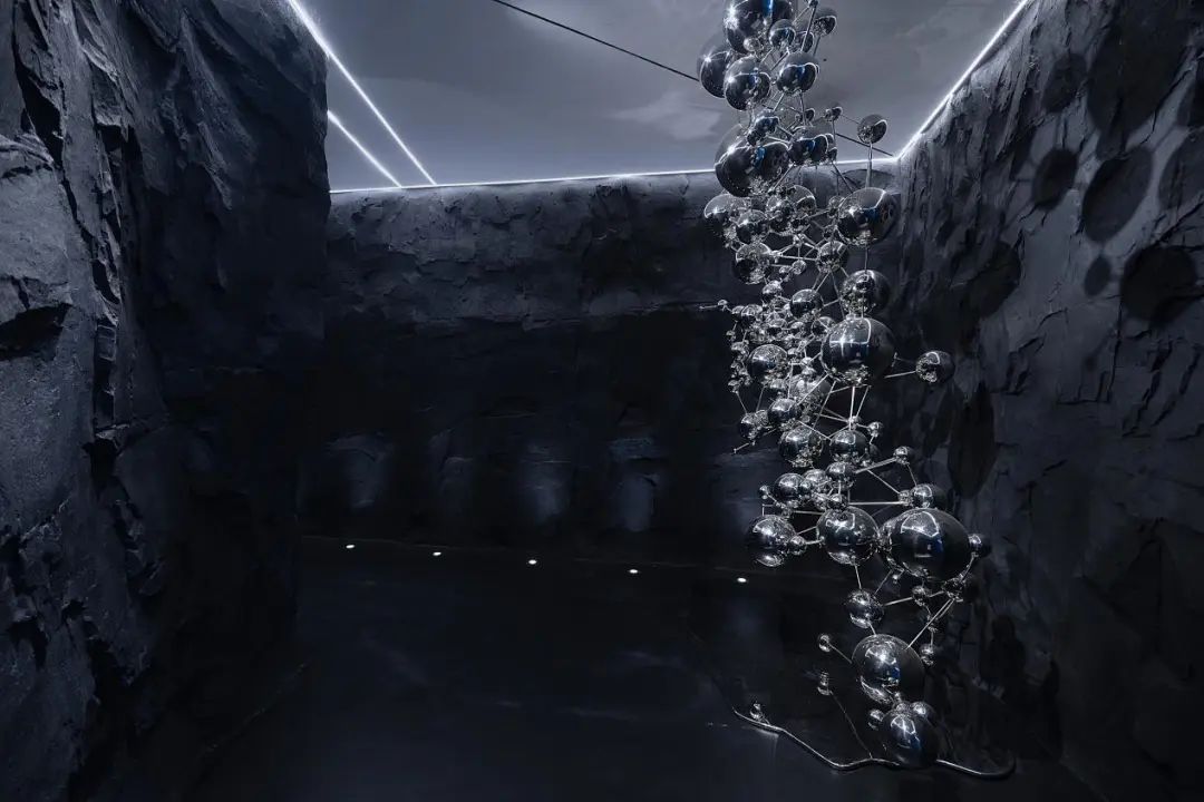 MEAT MARKET 国际奢侈品买手店丨中国杭州丨楊偉建築空間設計事務所-6