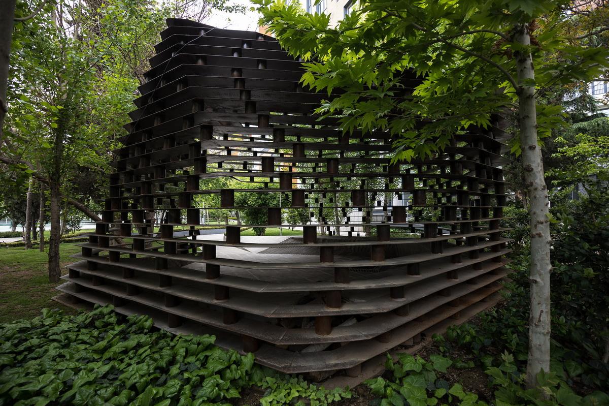 融入古老元素,片状“鱼鳞”架起的无柱天篷丨伊朗丨Olgooco-12