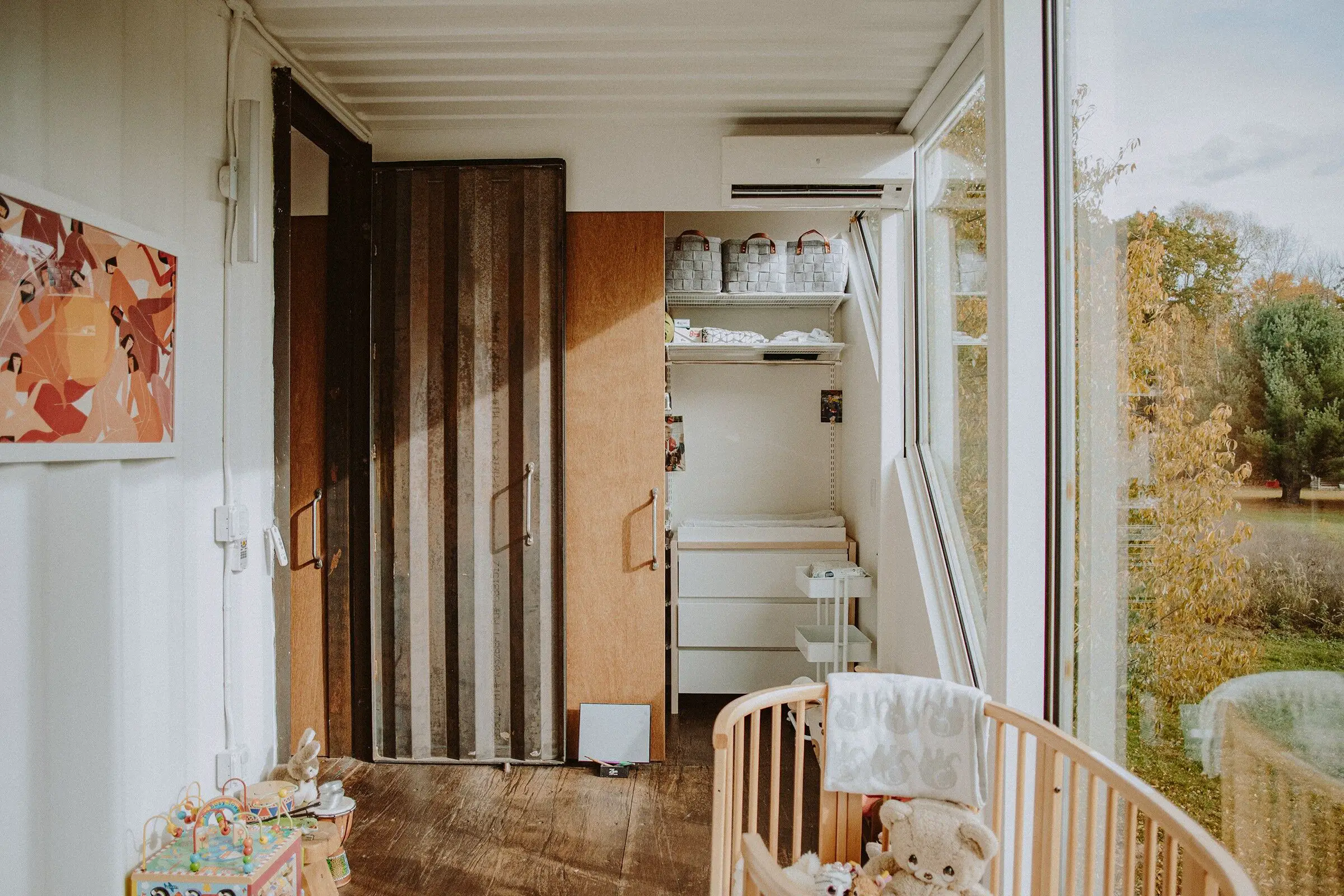 美国 LOT-EK 设计的 178 平米集装箱家庭住宅-1