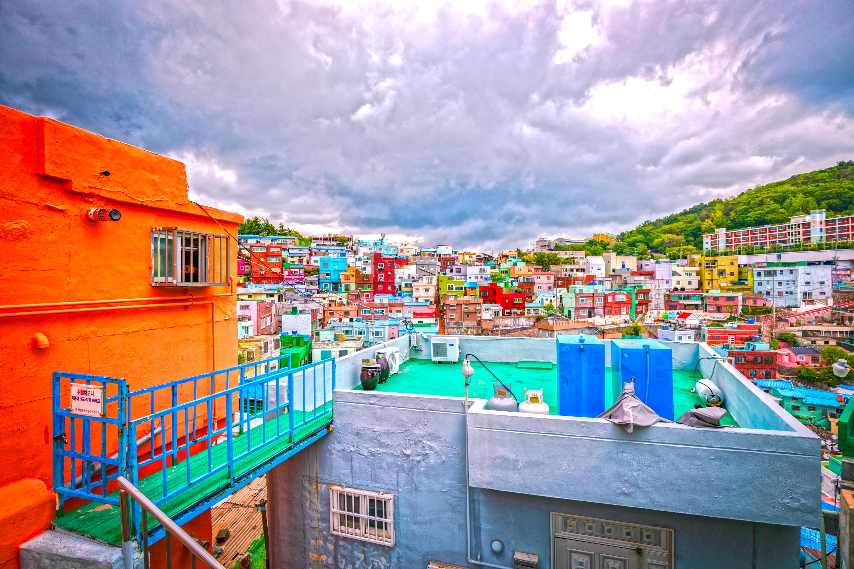 釜山甘川文化村丨当地艺术家和村民-10