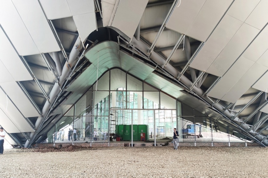 阆中赛城游客中心 | 山水间的现代飞翼-68