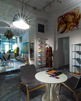 Anastasiya Gushchina丨服装店丨interior photoset for the showroom Olga Kondratska