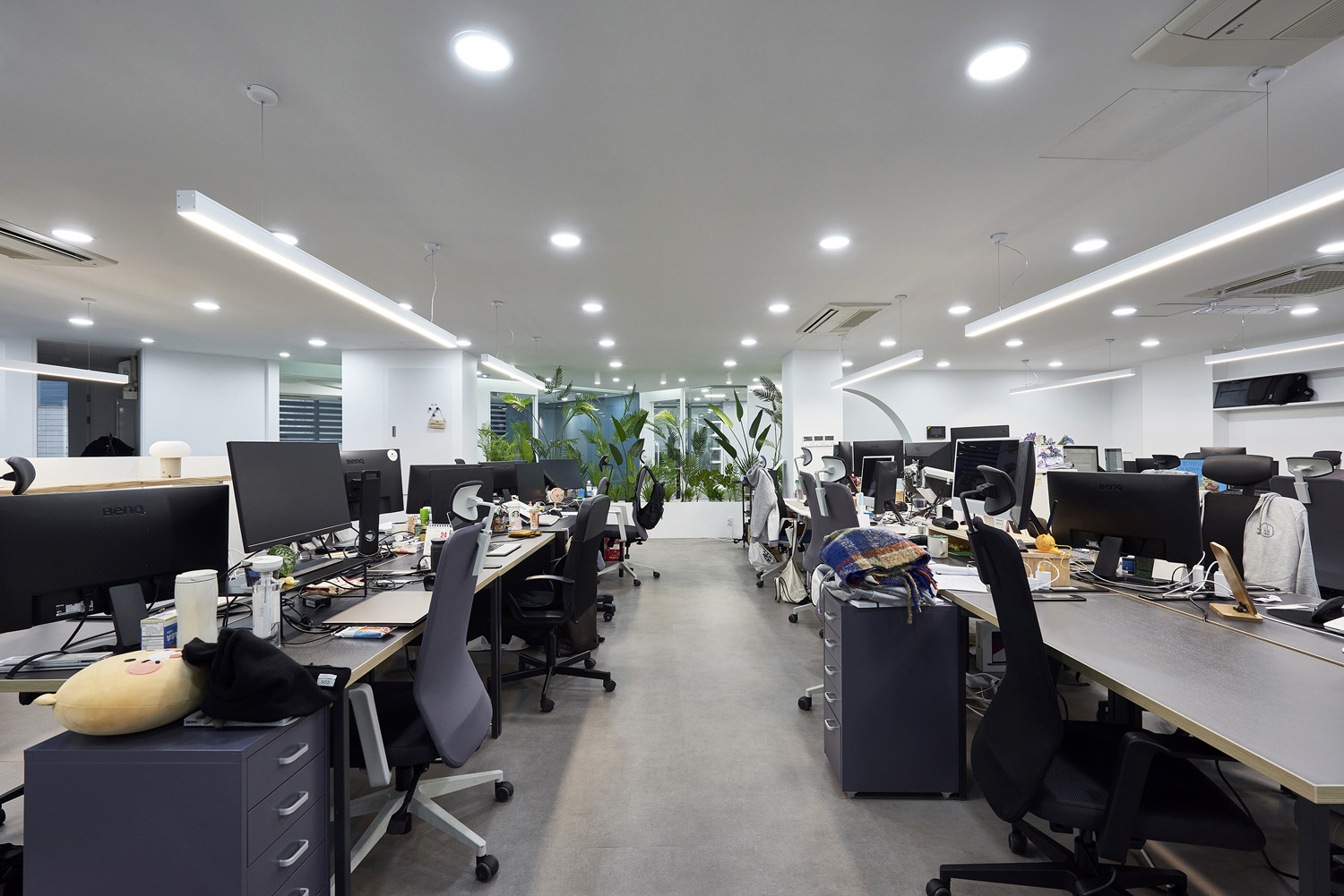 白色简约风办公室设计，70 平米平面空间焕发活力-16