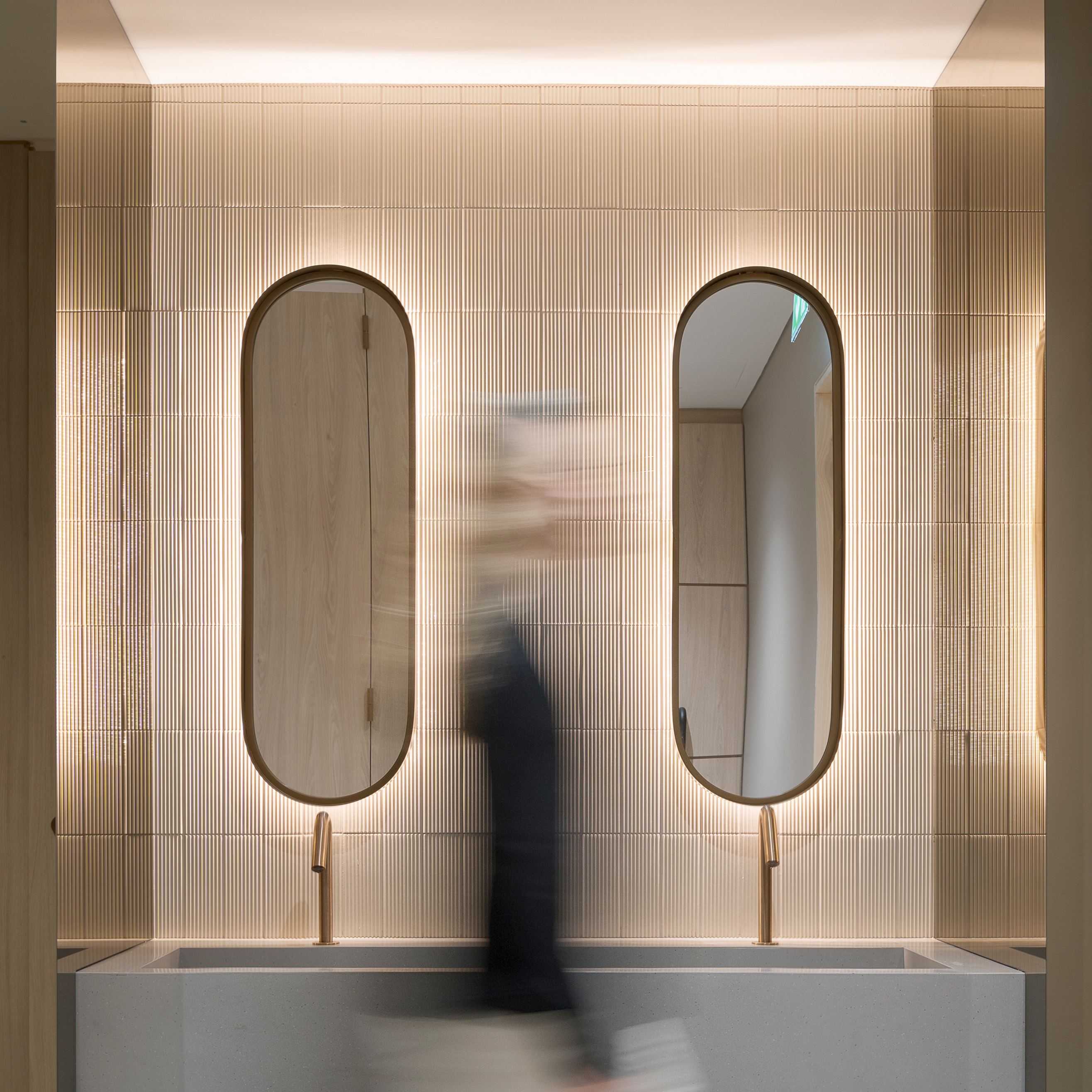 东港P2区丨英国丨Rigby & Rigby 创意部门-26