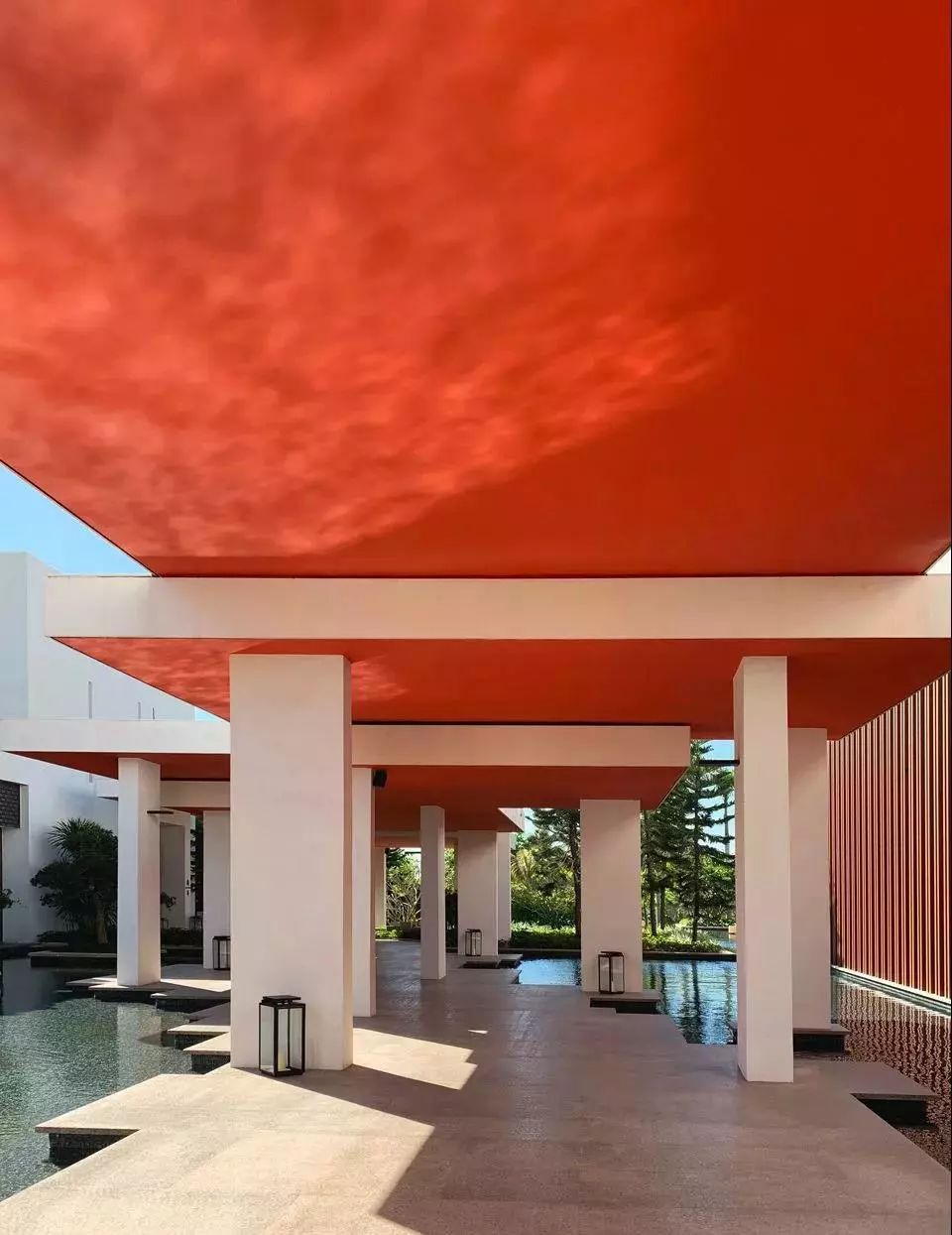 三亚酒店设计 | 阳光、水影与优雅的完美融合-32