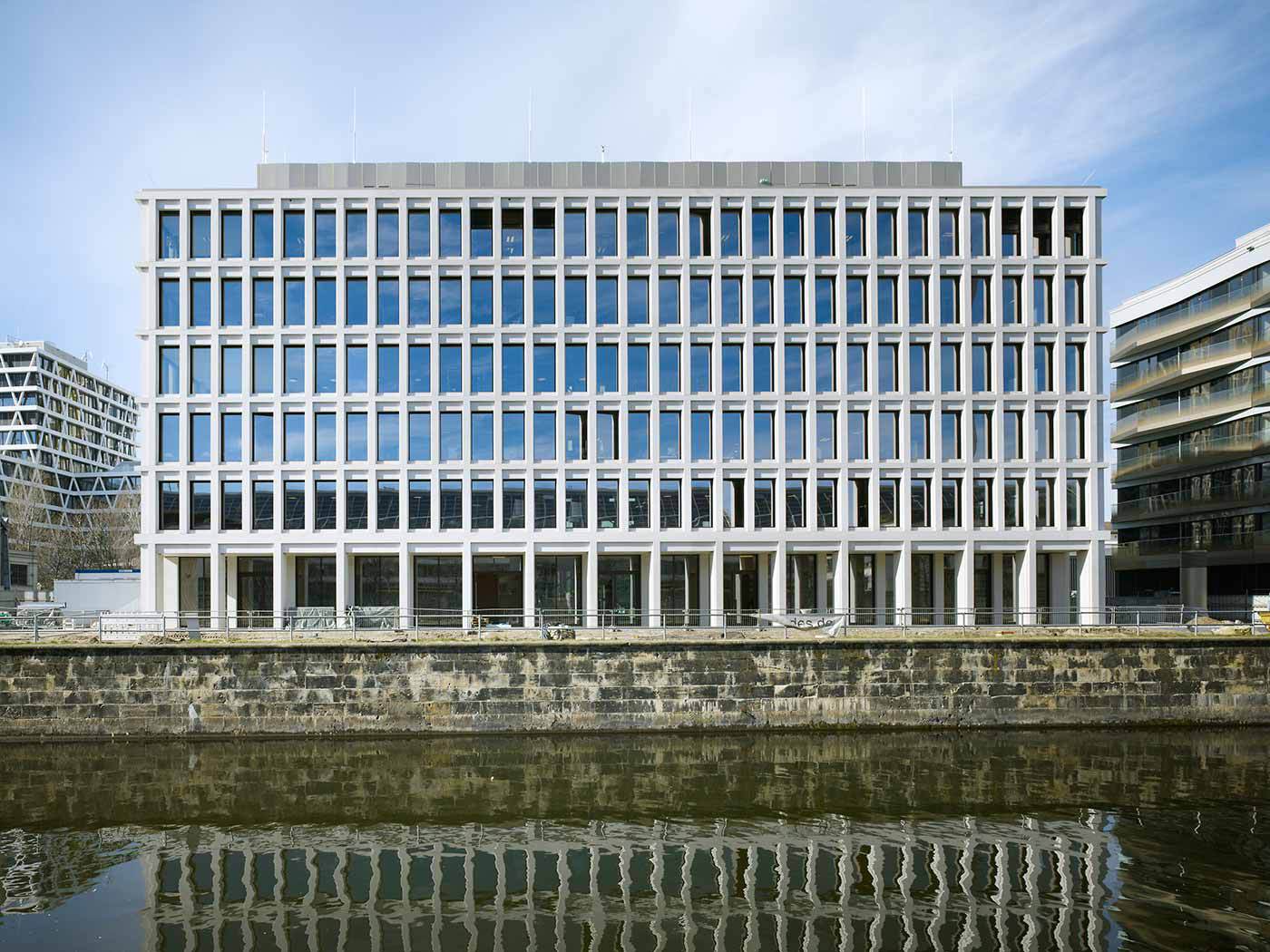 汉堡火车站办公楼丨德国柏林-14