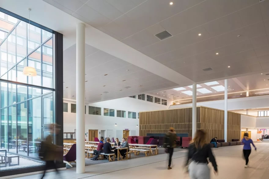 曼彻斯特商学院-9