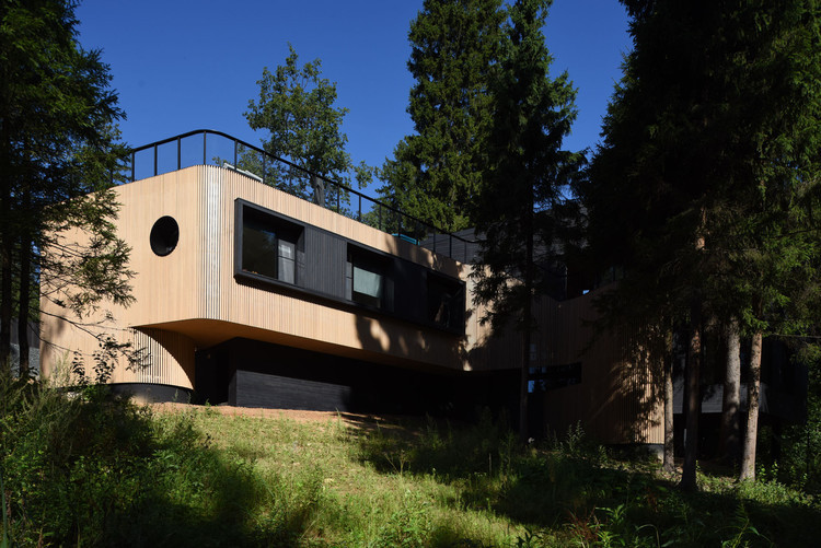 俄罗斯莫斯科 Oblast 老松树环绕的生态家园-12