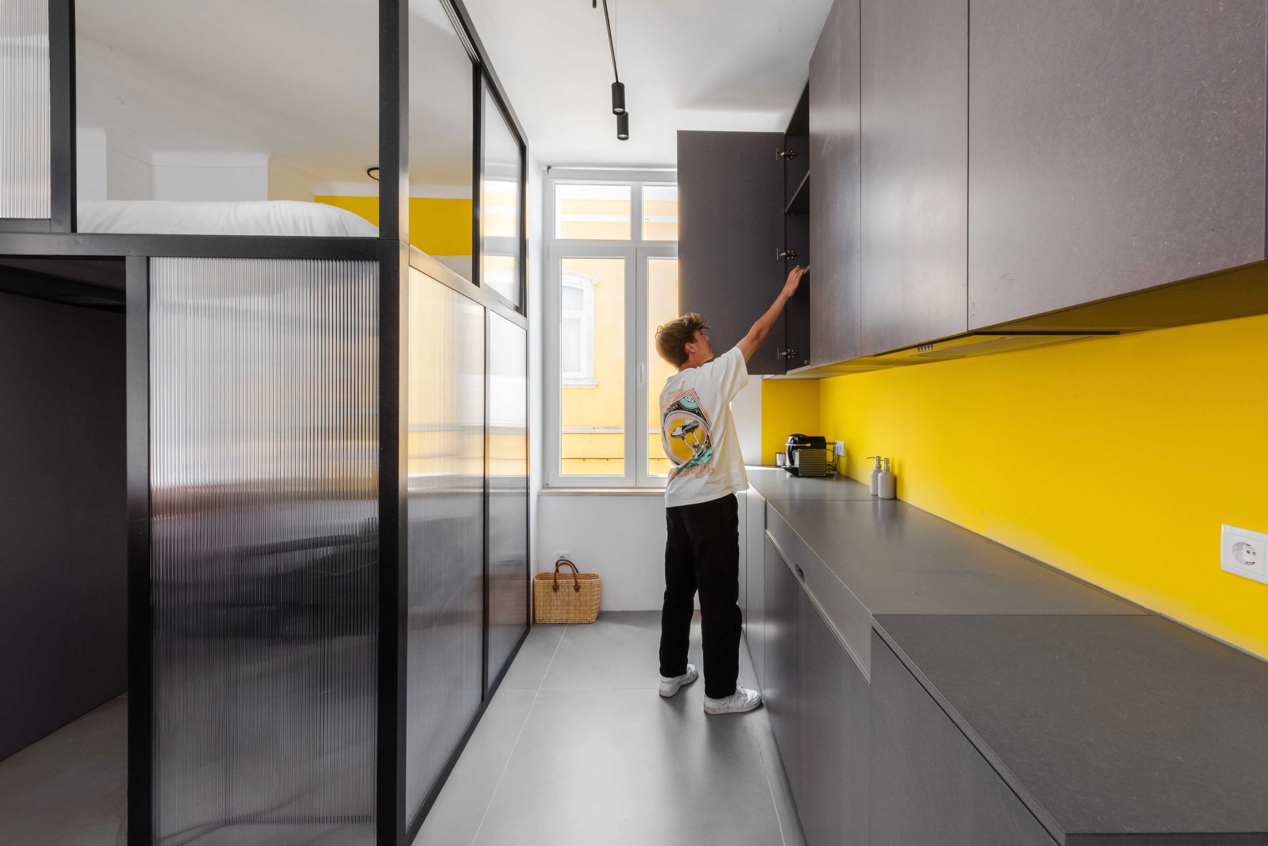 葡萄牙波尔蒂芒 32㎡一居室公寓设计丨Studio Arte architecture  design-11