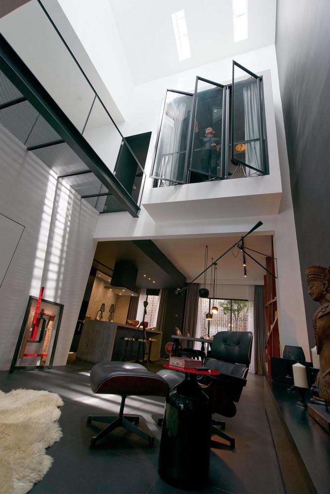 双人住宅中的流动空间与光影游戏-64