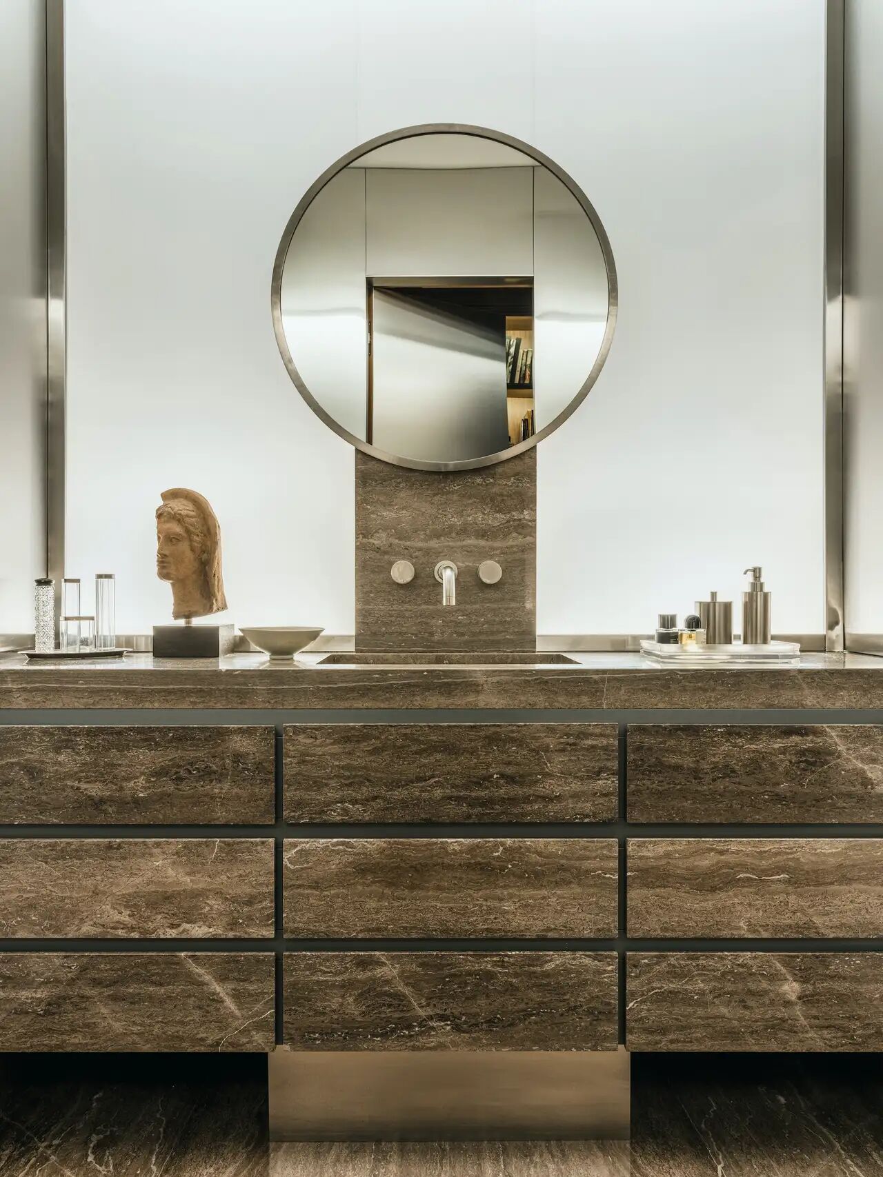 莫斯科设计师自宅丨俄罗斯莫斯科丨Irakli Zaria-30