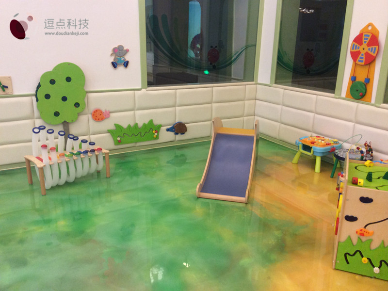 北京逗点科技打造上海小不点幼儿园艺术树脂漆空间-3