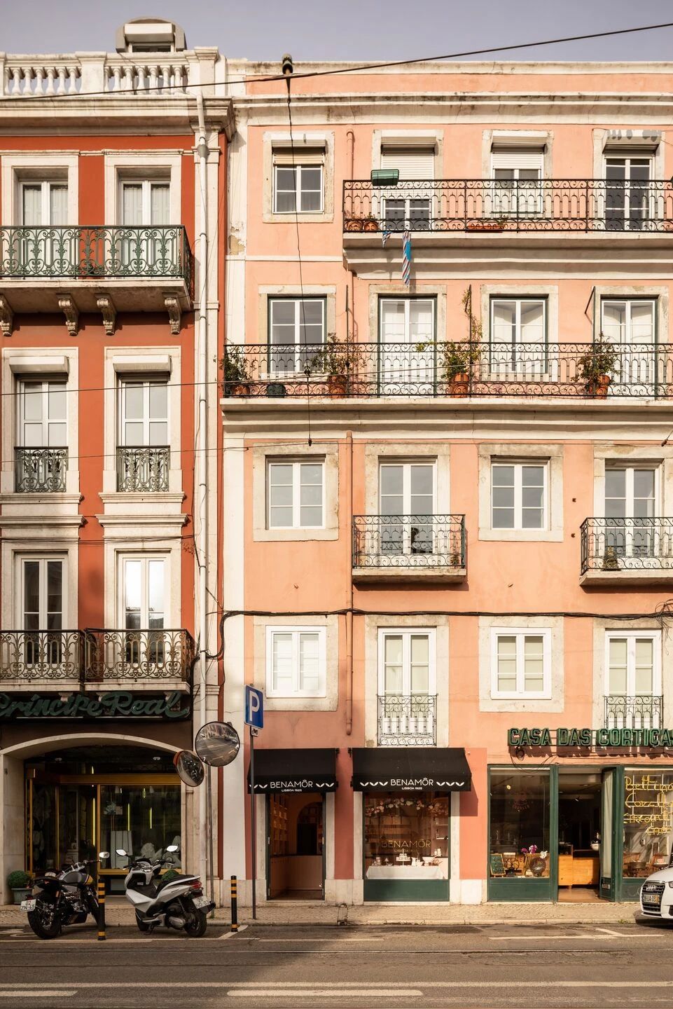 贝纳姆粉色商店 · 浪漫女孩心的魔法美容空间丨葡萄牙里斯本-50