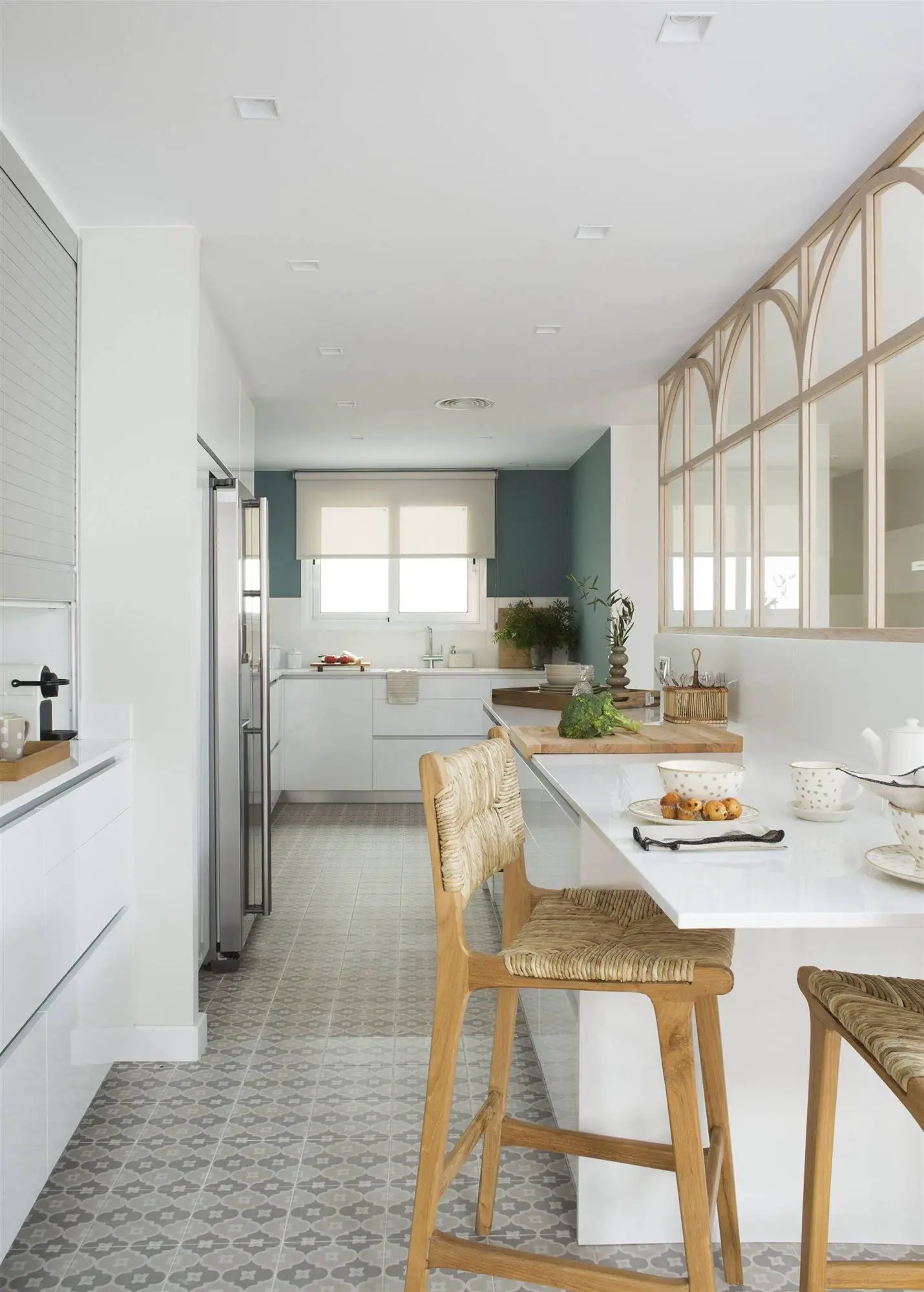 巴塞罗那 130m2 公寓 | 光线与空间的完美结合-5