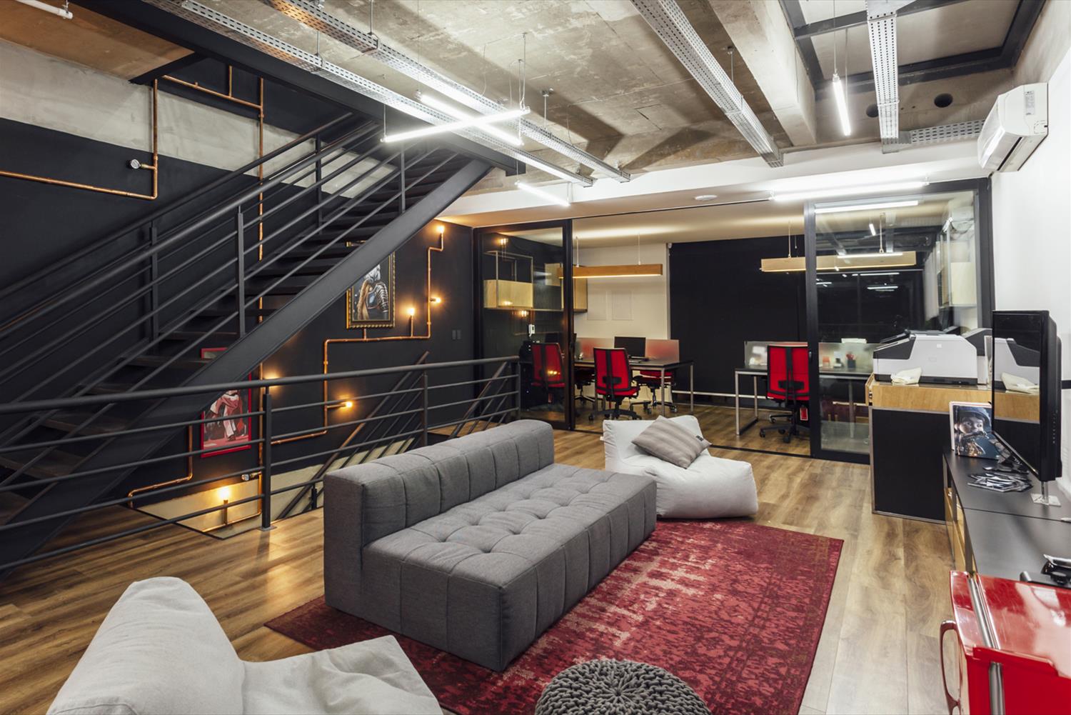 Miagui Imagevertising · 垂直花园里的创意广告办公室-7