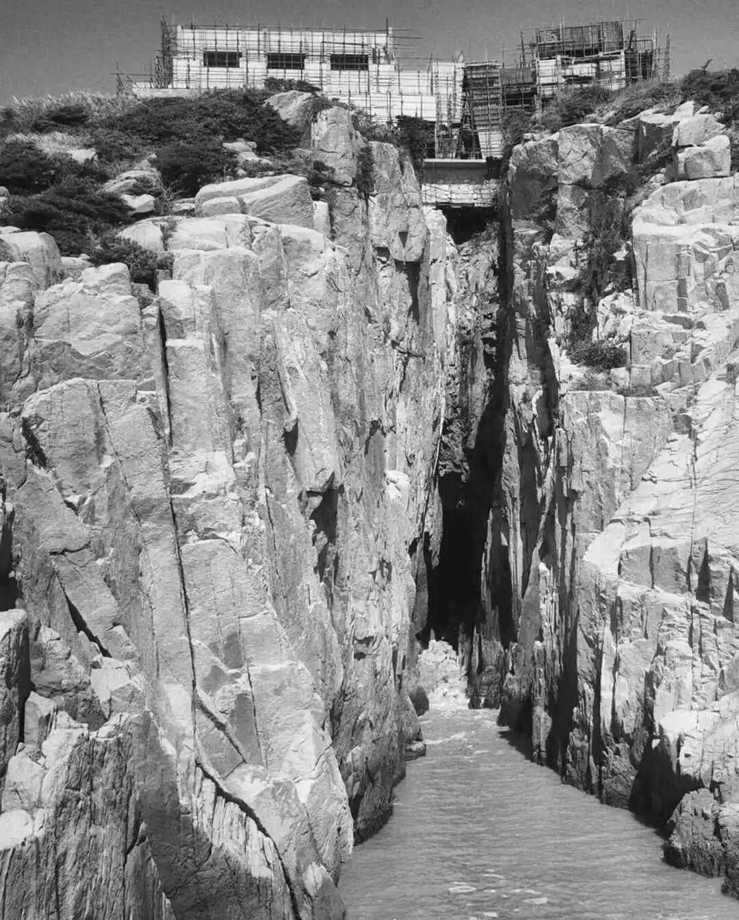 心里那片翻涌的海丨既下山的海-28