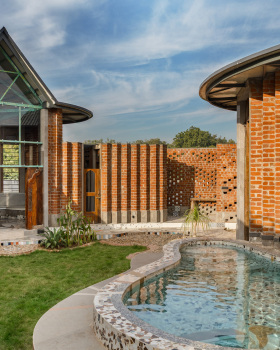 自给自足的农舍丨印度丨Manoj Patel Design Studio